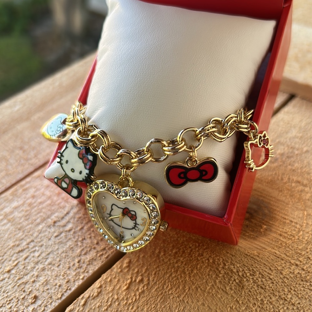 Hello Kitty Gold Chain Link Charms Bracelet Watch - Picture 2 of 14